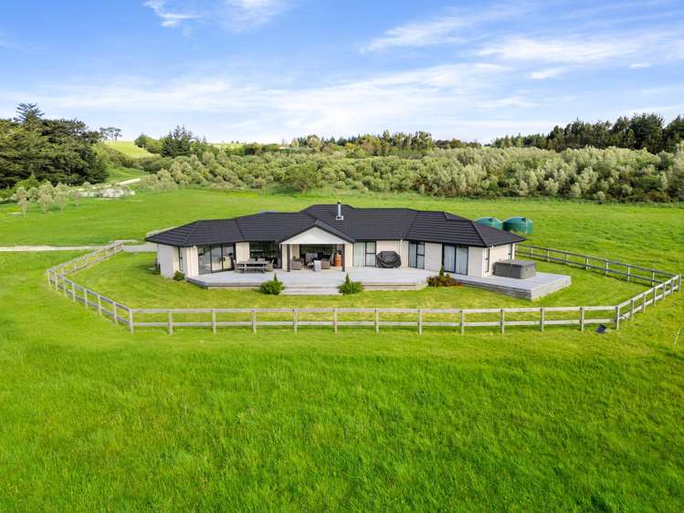 115 Te Maire Road Kahutara_29