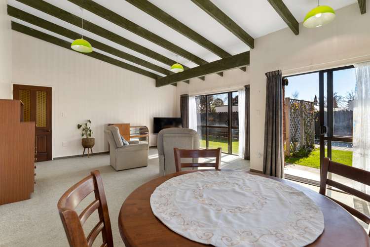 1/40 Burleigh Road Redwoodtown_14