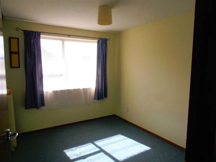 18 Oakley Crescent Hornby_6