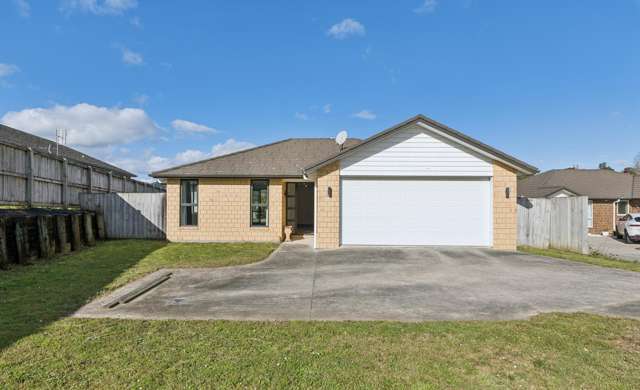 Spacious Family Living in a Prime Huntly Location