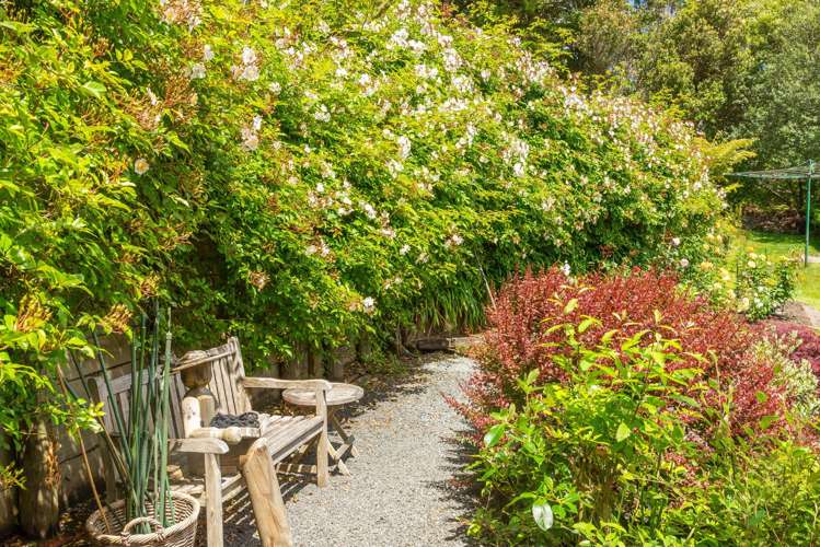 39 Blue Mountains Road Silverstream_16