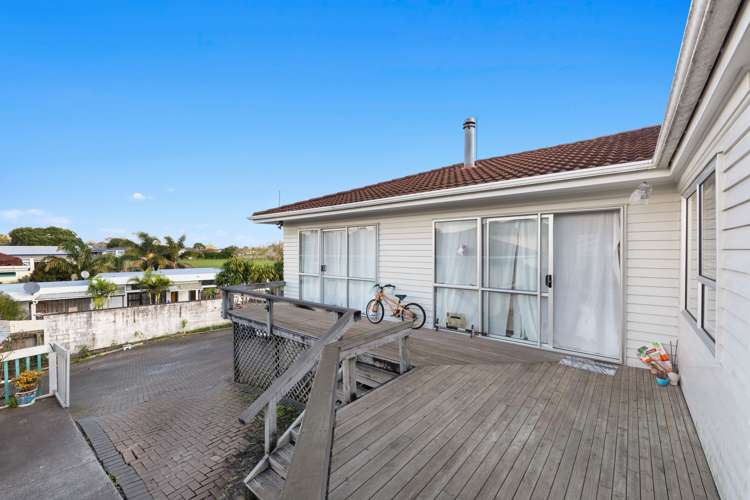 70 Priestley Drive Bucklands Beach_14