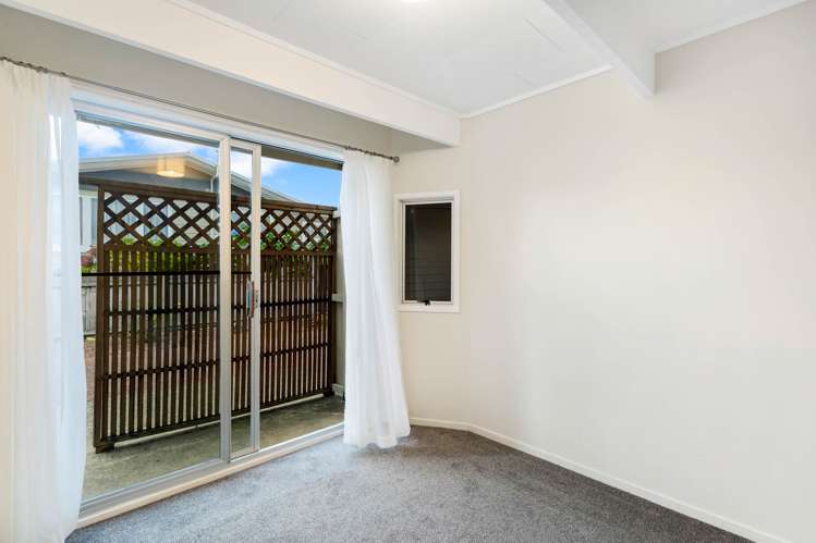 1/7 Lillian Place Orewa_10