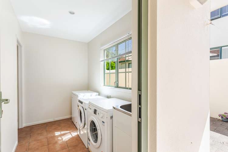 30 Parkwood Crescent Gulf Harbour_11