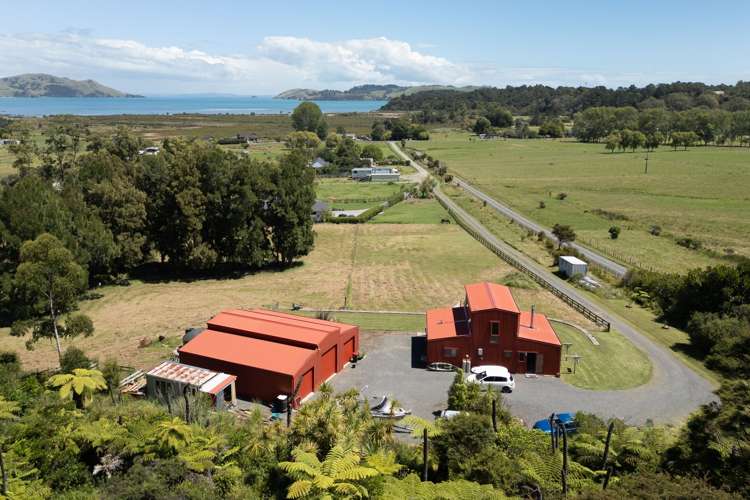 2595C Tiki Road_4