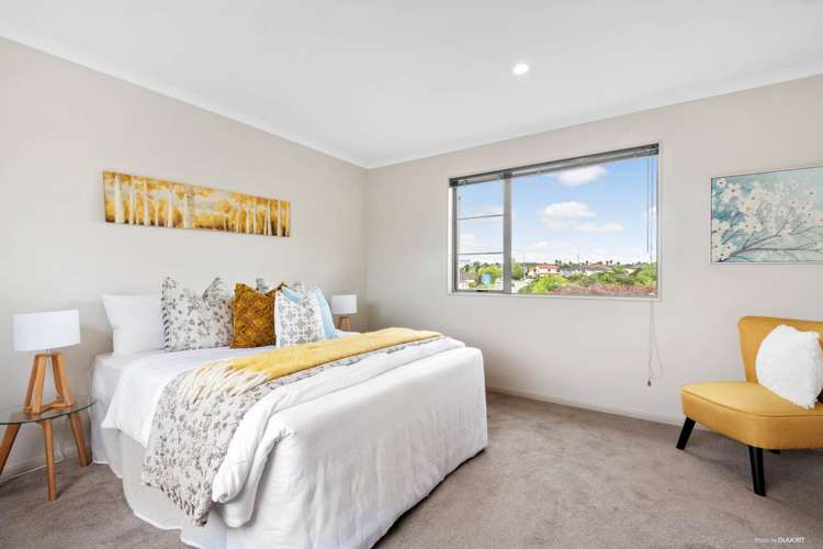 5 Savona Drive Flat Bush_7