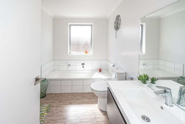 55 Magnolia Crescent Tawhero_13