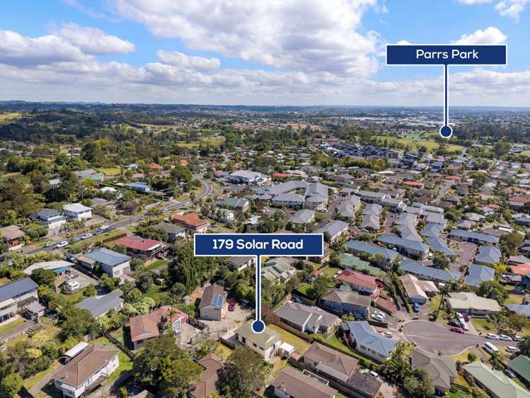 179 Solar Road Glen Eden_18