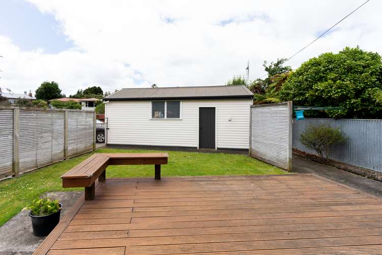 2 Croxley Place Terrace End_12