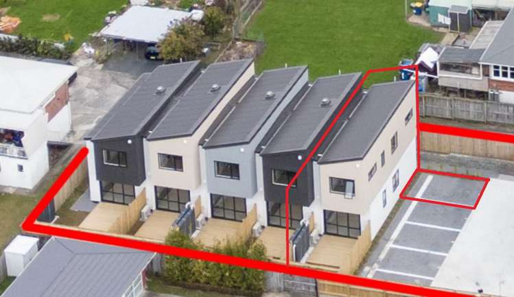 4/53 Archibald Road Kelston_5