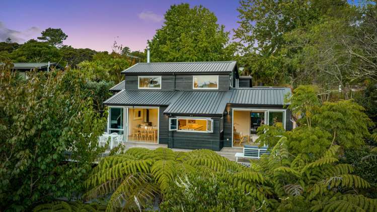 22 Woodfern Crescent Titirangi_22