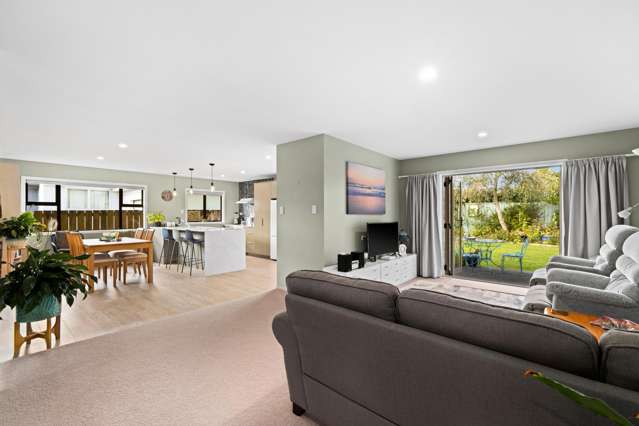 329 Westminster Avenue Tamatea_1