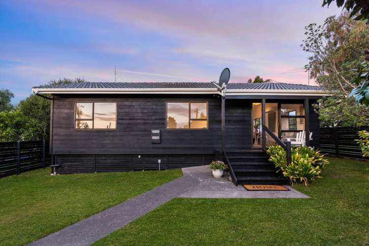 4/7 Vera Road Te Atatu South_5