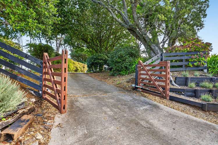 1431 Awhitu Road Waiuku_24