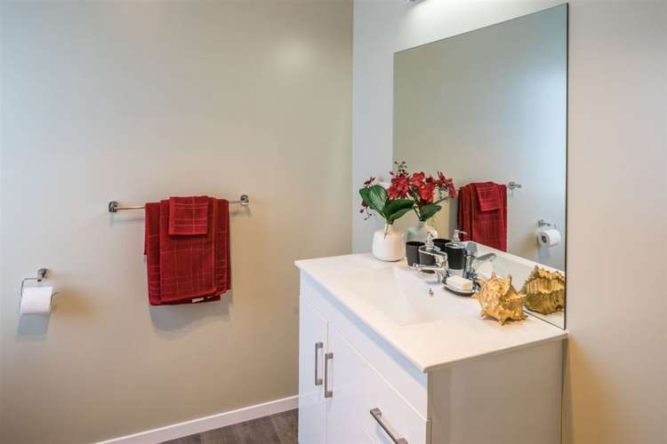 21a Ken Douglas Drive Aotea_15