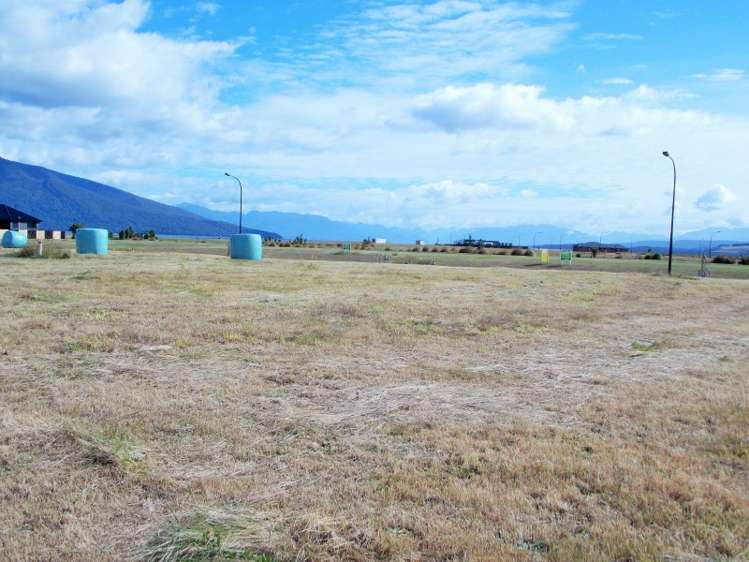 27 Pounamu Drive Te Anau_1