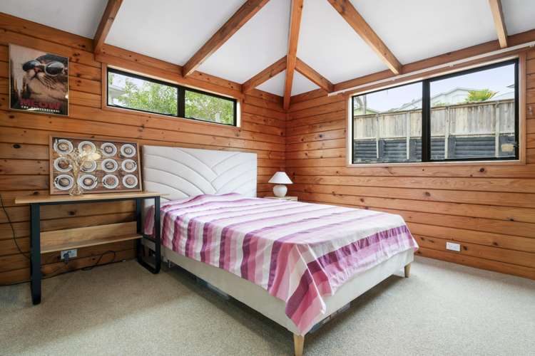 2/2 Rossmore Terrace Murrays Bay_13