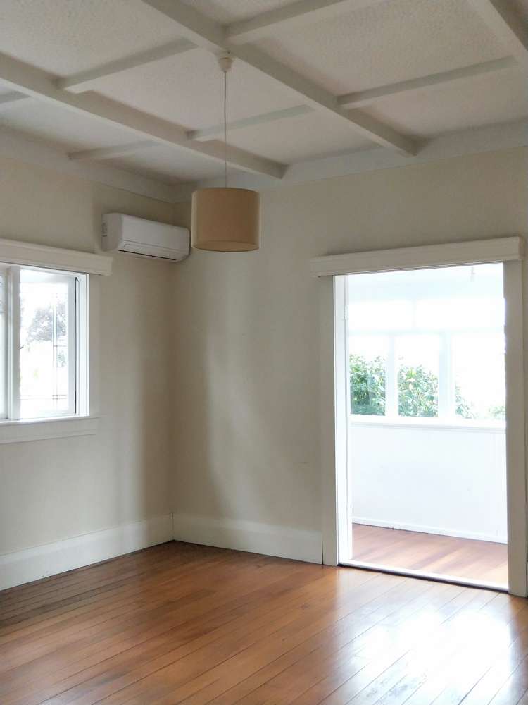 55 Willerton Avenue New Lynn_12