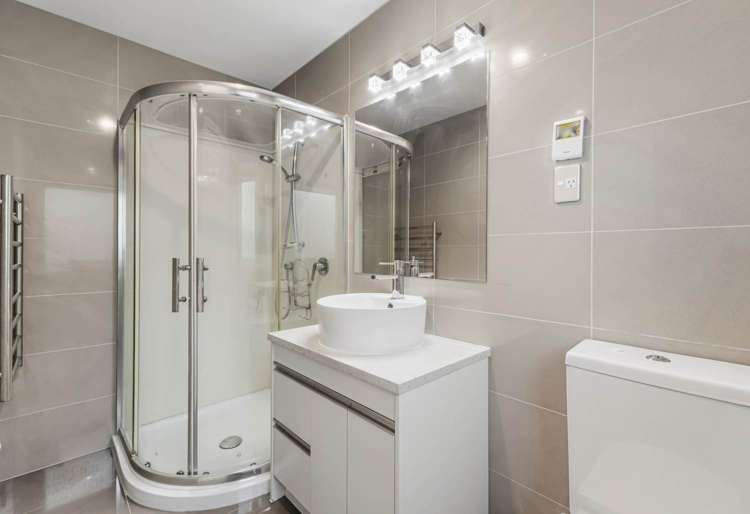 19 Kira Road Flat Bush_11