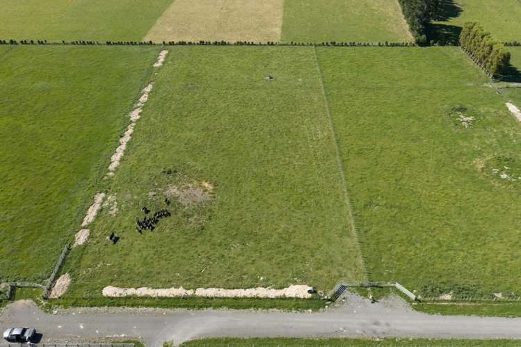 92a & 92b Oroua Road Newbury_8