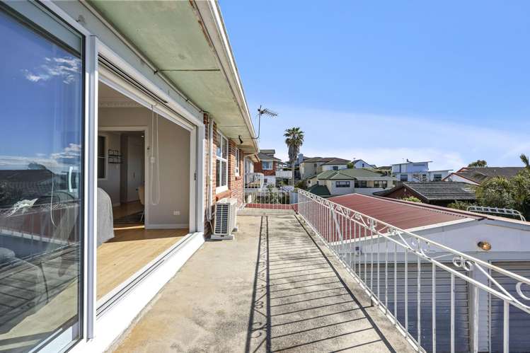 73 Bradbury Road Botany Downs_16