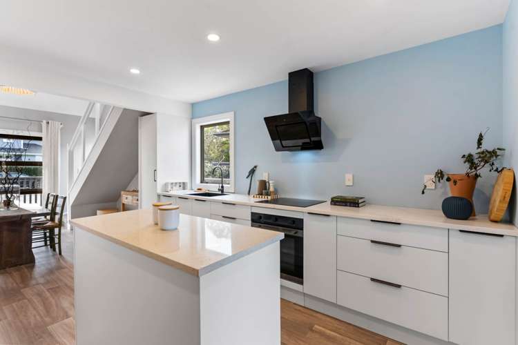 37 Amorino Drive Red Beach_6