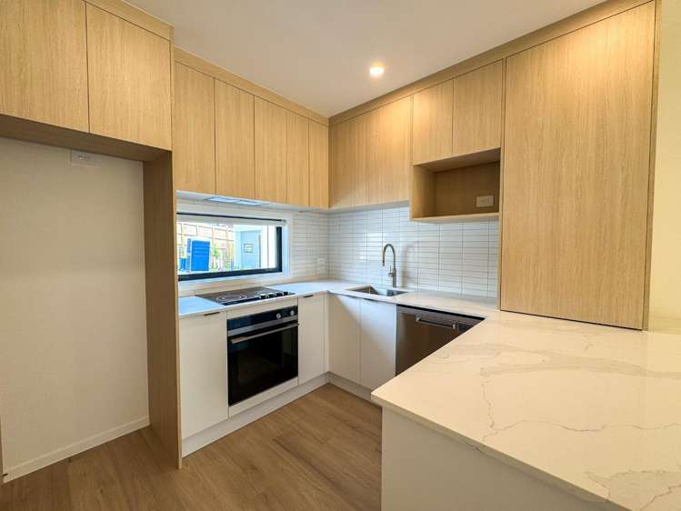 32b Flaxdale Street Birkdale_2