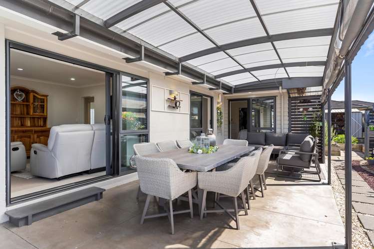 1 Creda Road Wattle Downs_12