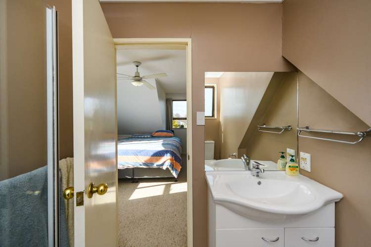 68 Pencarrow Street Highbury_16