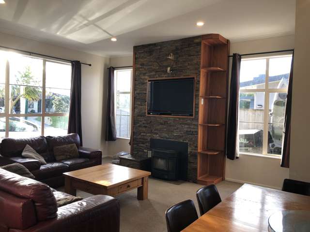 121 Pine Harbour Parade Beachlands_3