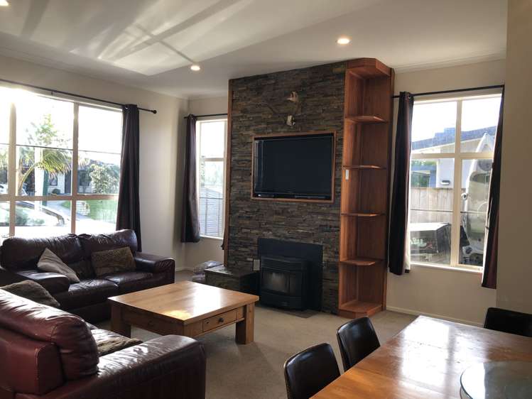 121 Pine Harbour Parade Beachlands_3