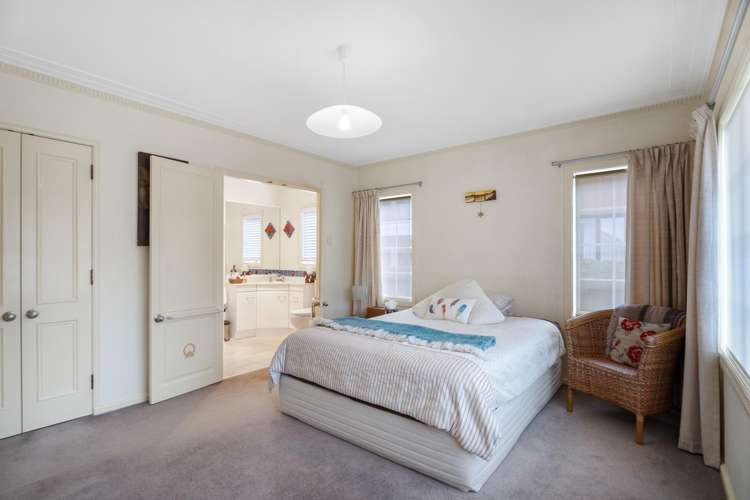 2 Taylor Road Mangere Bridge_10