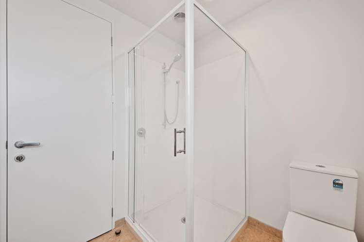 6/24 Dampier Street Woolston_17