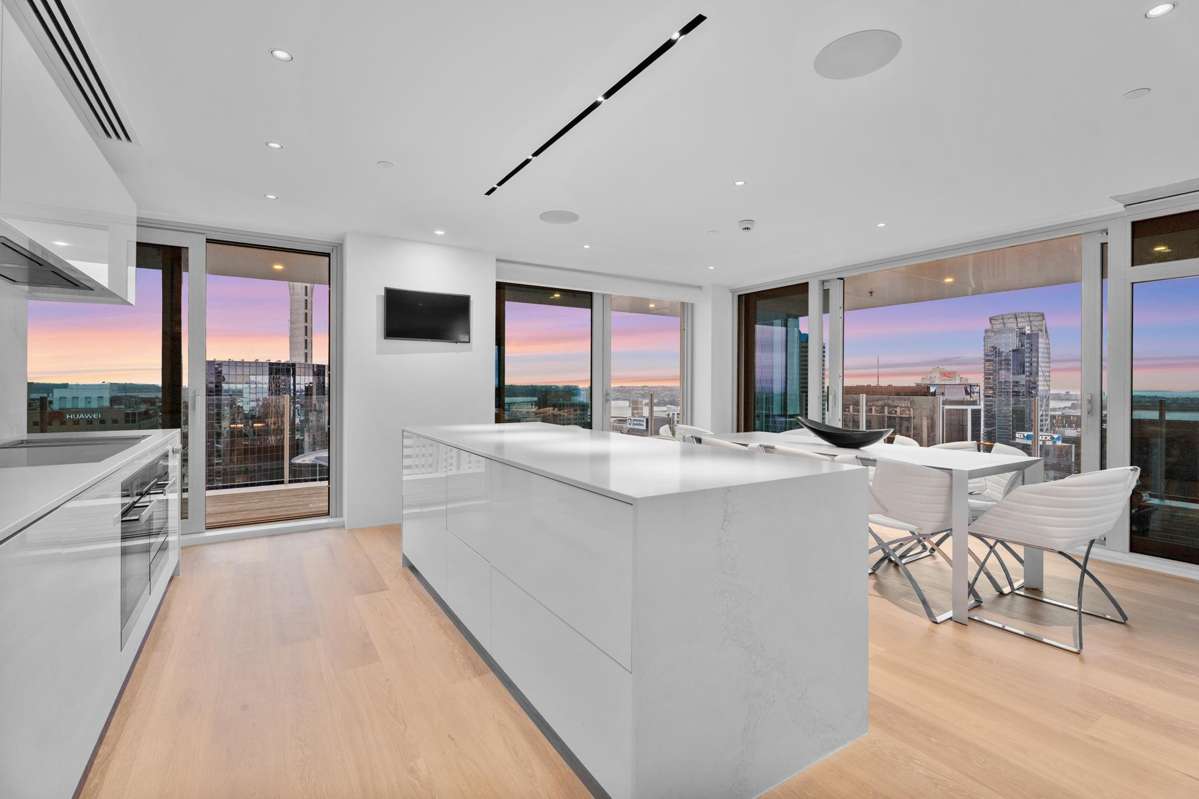3201 and 3203/6 Lorne Street_1