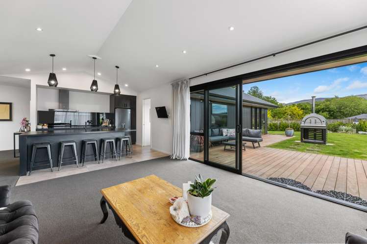 3 Three Kings Court Outram_21