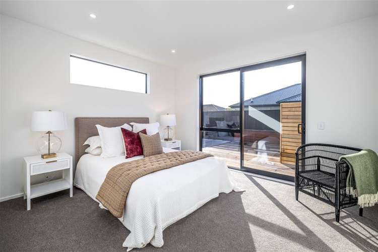 5 Florence Drive Lincoln_11