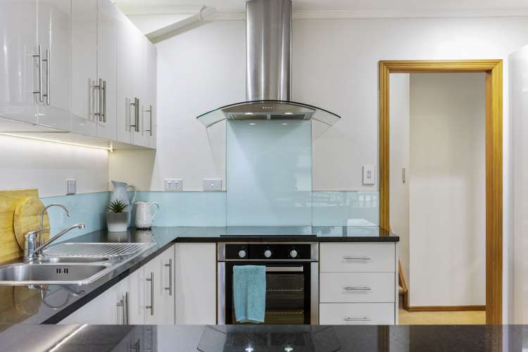 16b View Road Mount Eden_28