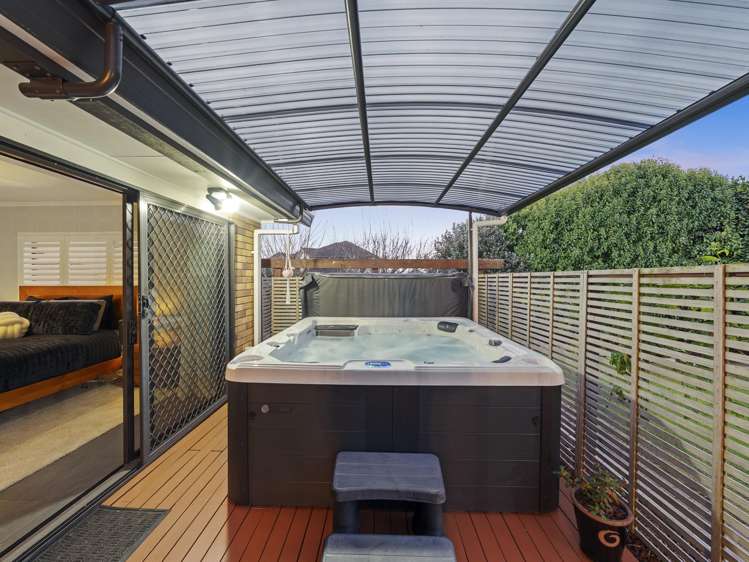 61 Rushgreen Avenue Pahurehure_13