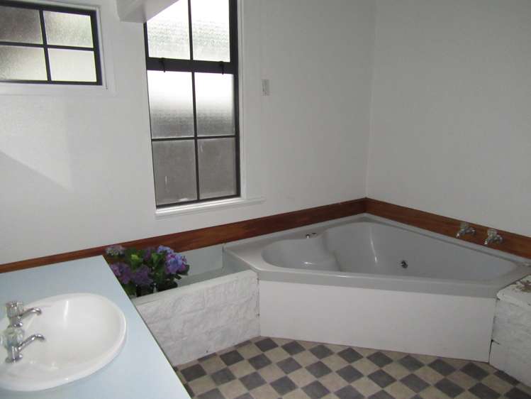 124 Rutene Road Kaiti_13