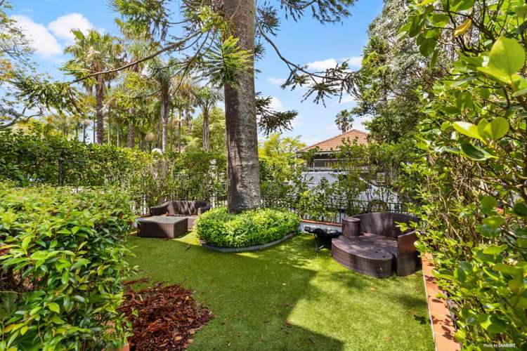 1/177 Hurstmere Road Takapuna_27