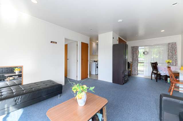 2/6 Landseer Place Blockhouse Bay_2