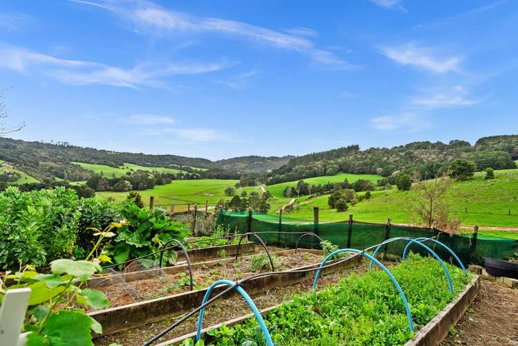 2006A State Highway 1 Whakapara_23