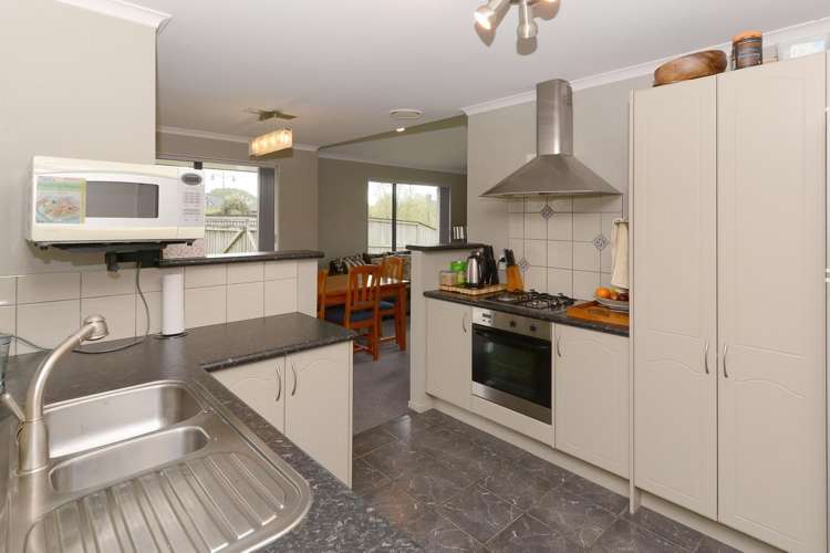 10 St James Drive 2750_8