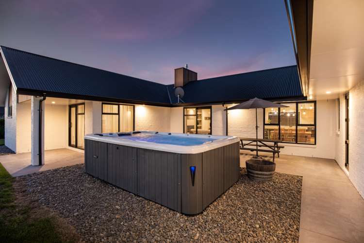 39 Baxter Michael Crescent Cambridge_25