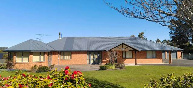 Large Family Home on a Generous Section – Short-T