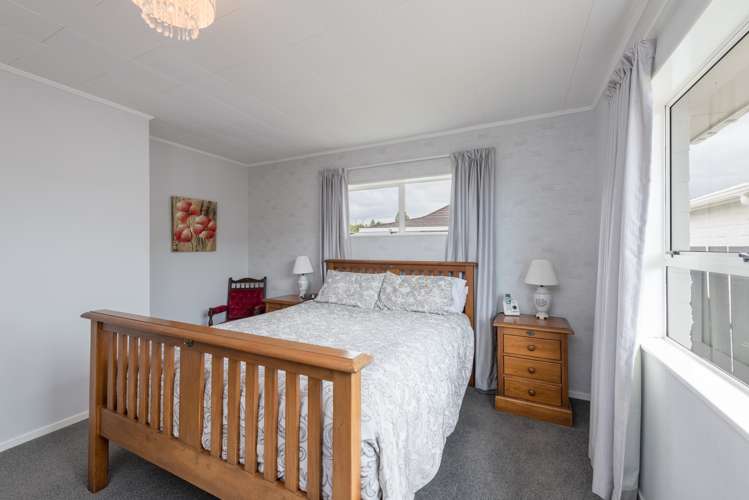 6 Jellicoe Avenue Stoke_13