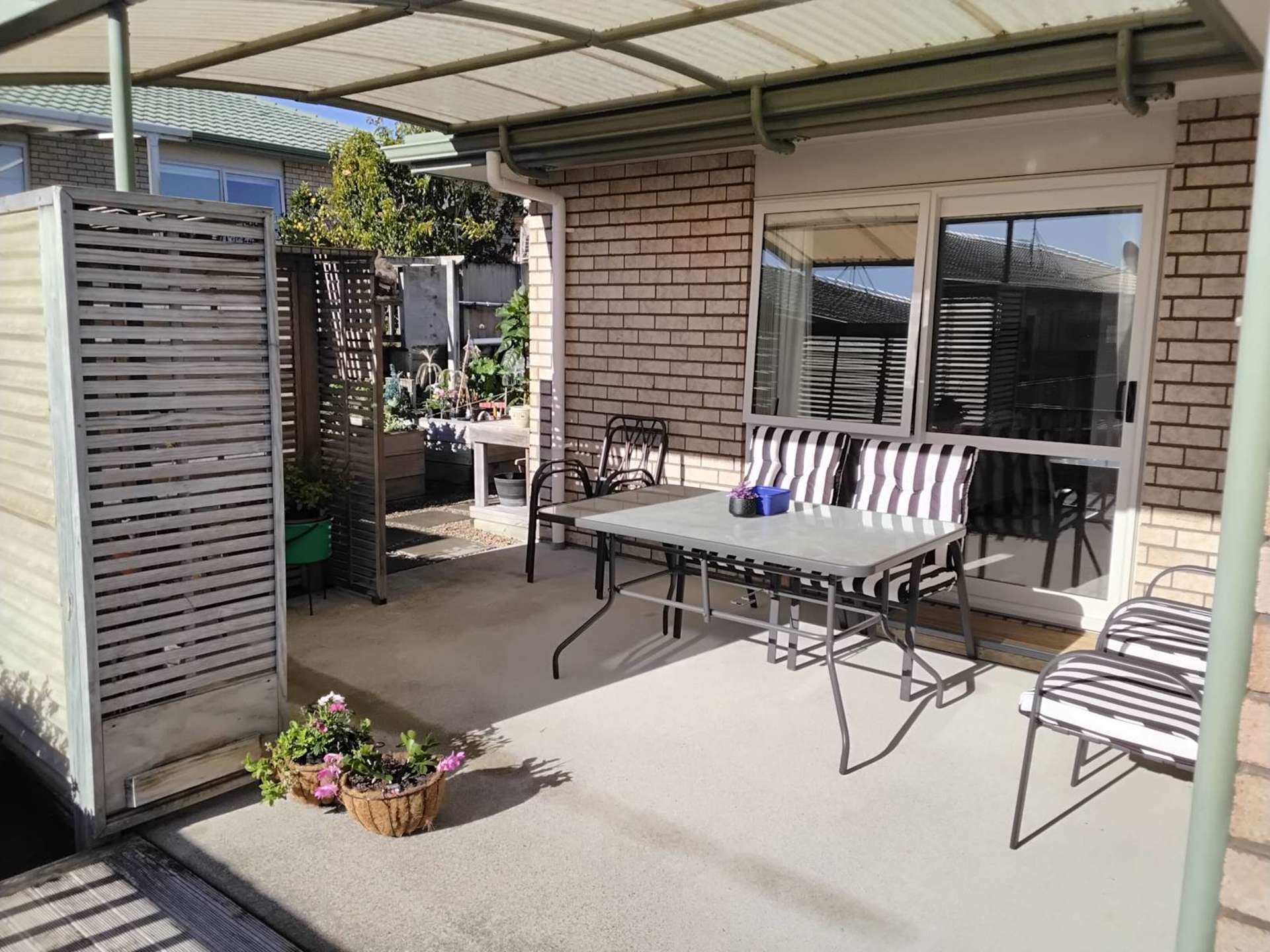 25/8 Village Place Tuakau_0
