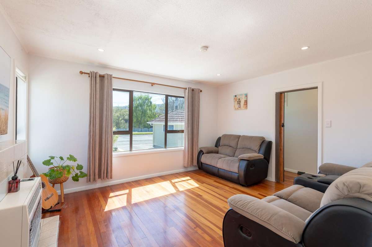 37 Wainuiomata Road_3