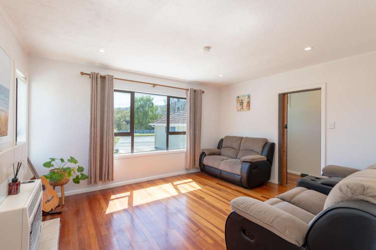 37 Wainuiomata Road Wainuiomata_7
