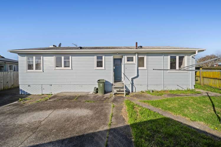 7 Williams Crescent Otara_6